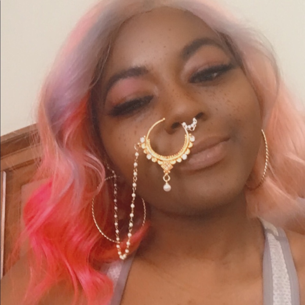 Light Pink , lavender , hot pink. Bob. side bang.